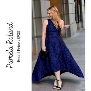 WORN ONCE $925 Pamela Roland Crystalline Gown Size 12